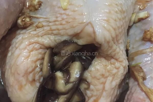 香菇扒鸡的做法图解6