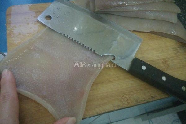 水晶猪皮冻的做法图解3