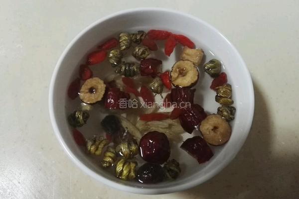 石斛海马鱼翅汤的做法图解9