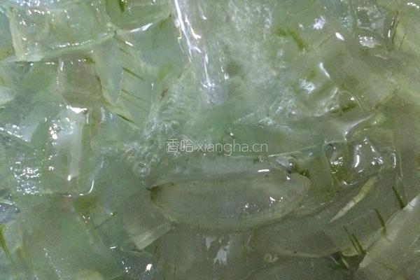 鸡蛋芦荟糖水的做法图解3