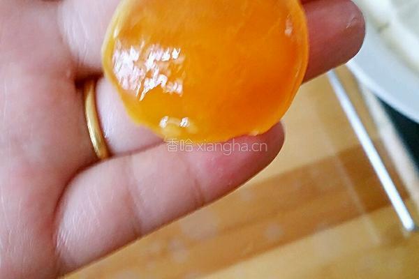 自制咸蛋黄的做法图解8