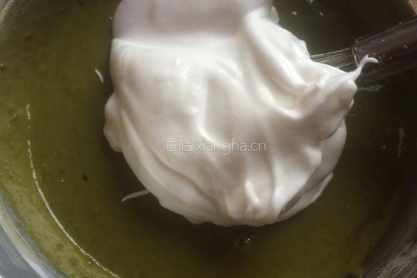 抹茶戚风蛋糕的做法图解10