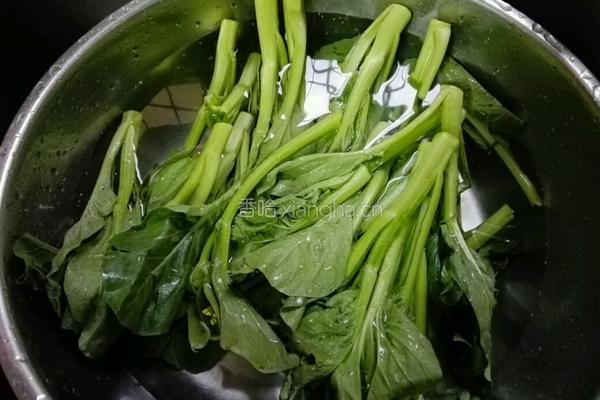 蚝油菜心的做法图解1