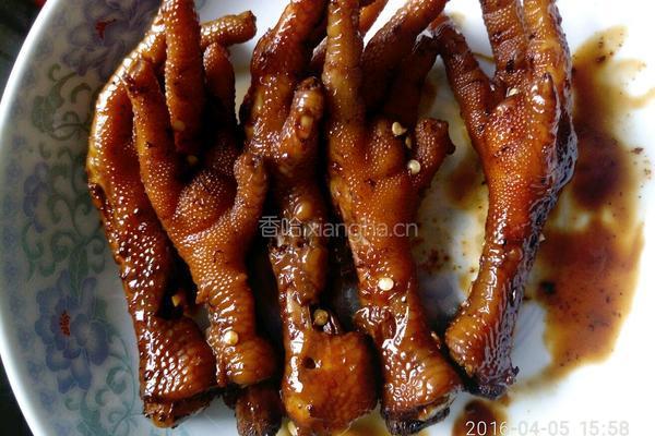 麻辣卤鸡脚