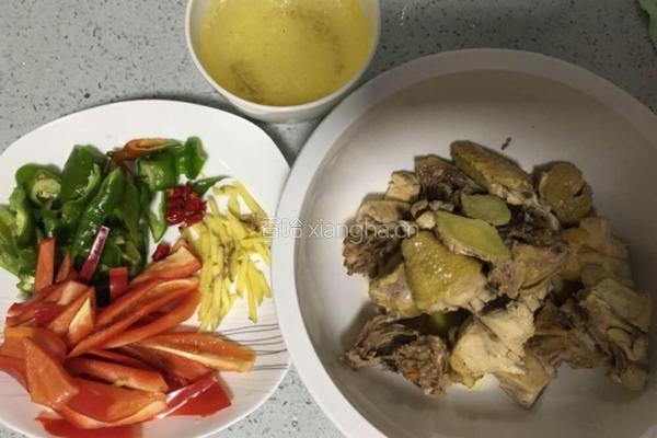 酱油焖鸡的做法图解1
