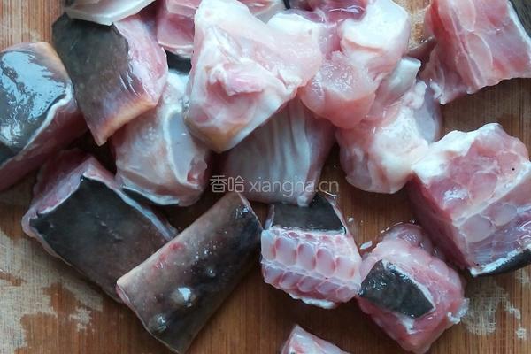 酒糟蝴蝶鱼的做法图解1