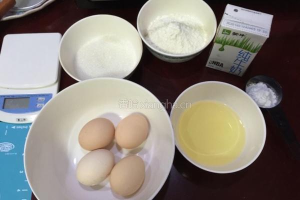 原味蛋糕卷的做法图解1