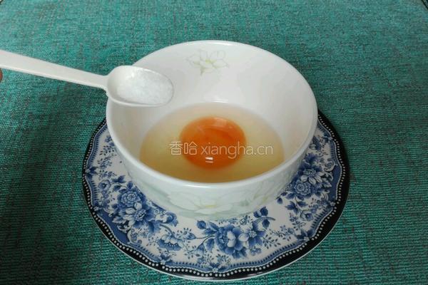鸡蛋炒胡萝卜丁的做法图解3