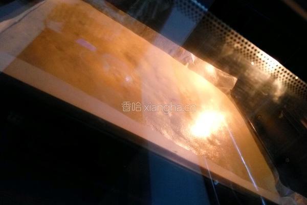 手绘草莓蛋糕卷的做法图解13