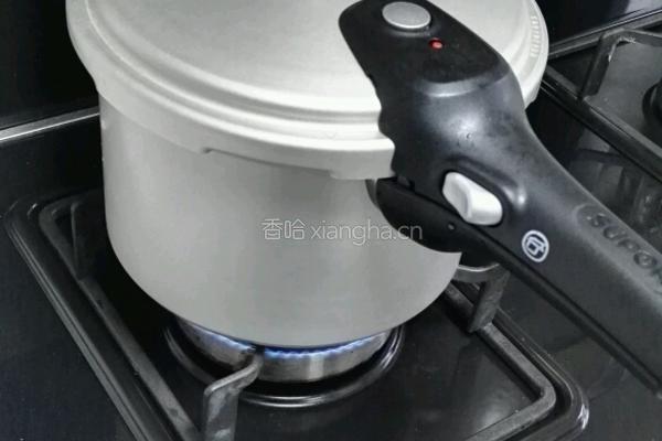 板粟炖猪脚的做法图解5
