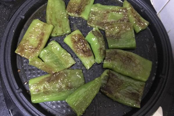 虎皮尖椒的做法图解4