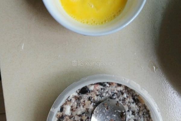 海苔鸡蛋肉圈的做法图解2