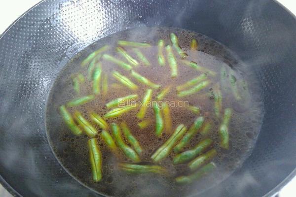豆角肉丝焖面的做法图解7