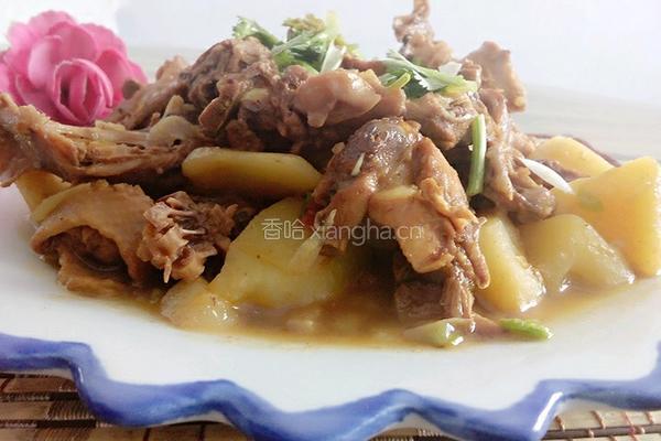 鸡肉炖土豆