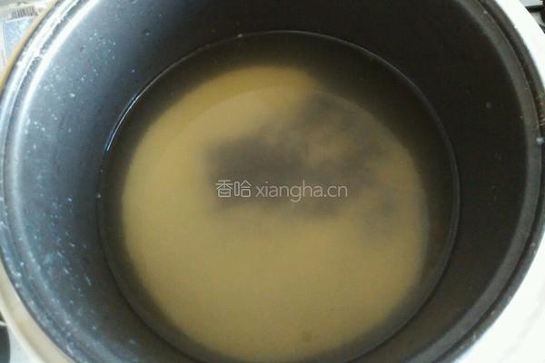 小米红糖大枣粥的做法图解3