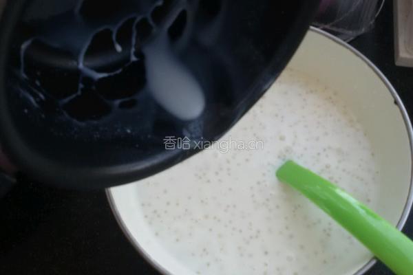 木瓜哈密瓜山楂糕椰浆西米露的做法图解6