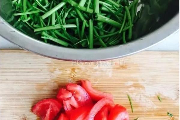 西红柿炒空心菜 素食超简单快手菜的做法图解3