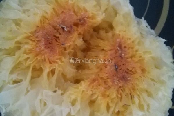 红枣银耳羹的做法图解1