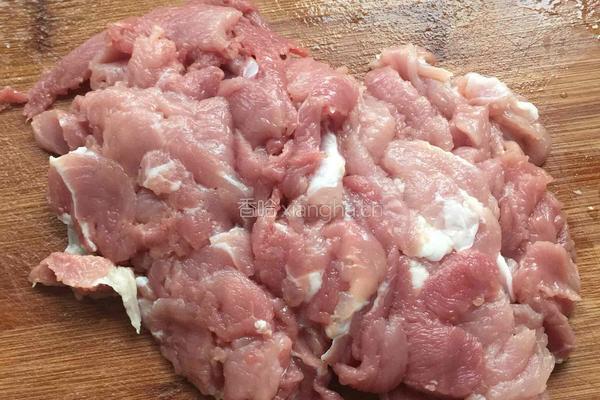 红萝卜炒肉片的做法图解3