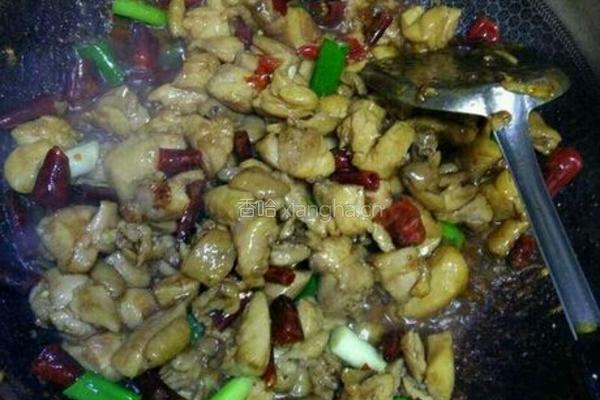 辣子鸡丁的做法图解7