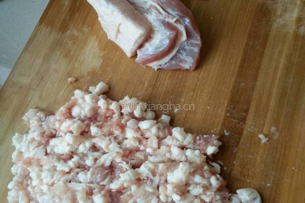 香菇猪肉大包的做法图解2