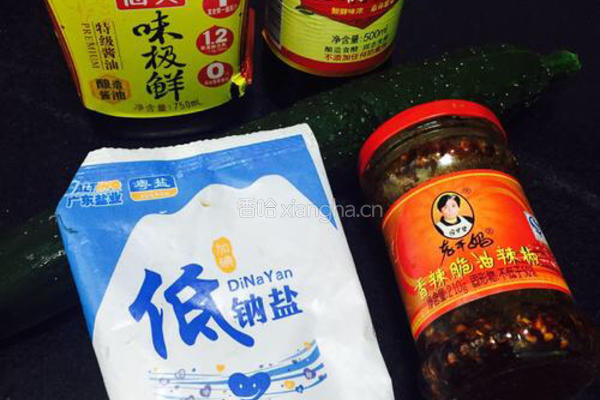 拍黄瓜的做法图解1