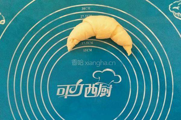 乳酪牛角面包的做法图解9
