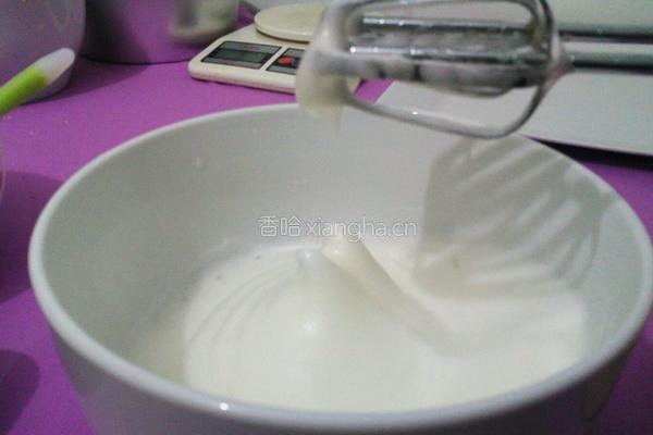草莓生日蛋糕（戚风蛋糕）的做法图解10