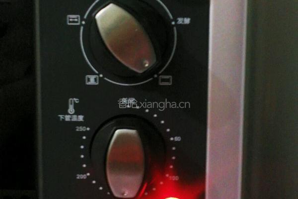 草莓生日蛋糕（戚风蛋糕）的做法图解12