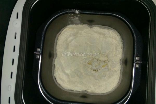 蜜豆土司的做法图解1