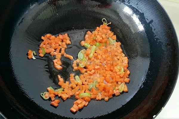 酱油炒饭的做法图解4
