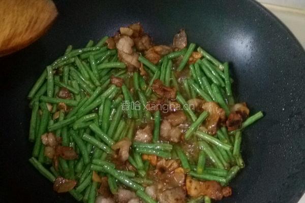 五花肉炒豇豆的做法图解4
