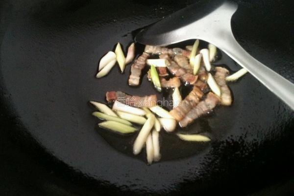 腊肉炒春笋的做法图解2