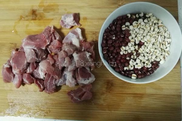 小红豆薏米莲藕汤的做法图解1