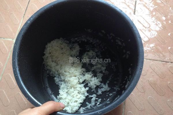 南瓜粥的做法图解1