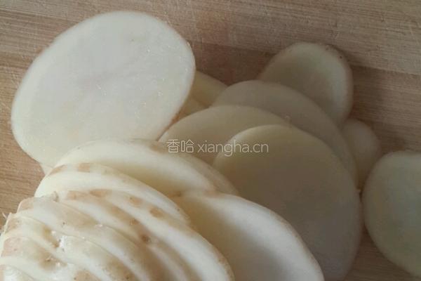 家常小菜之土豆回锅的做法图解3