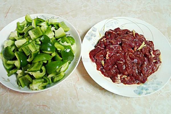 甜椒炒牛肉的做法图解3