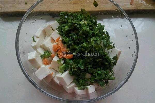 香椿拌豆腐的做法图解5