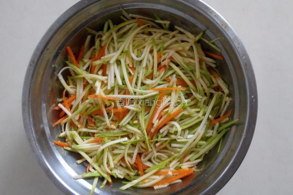 双色鸡蛋饼的做法图解3