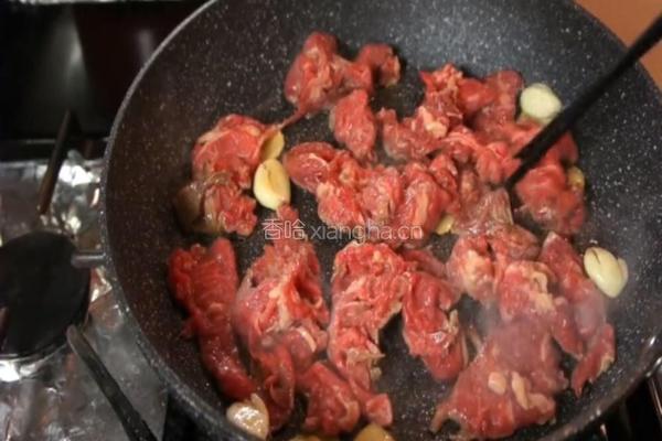 菠萝烧牛肉的做法图解4