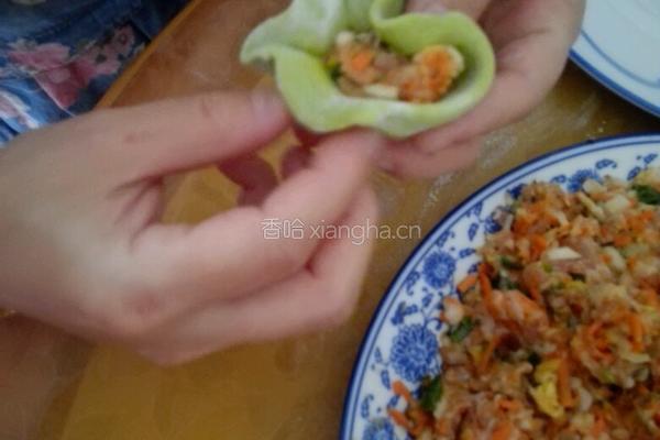彩色蔬菜梅花饺的做法图解7