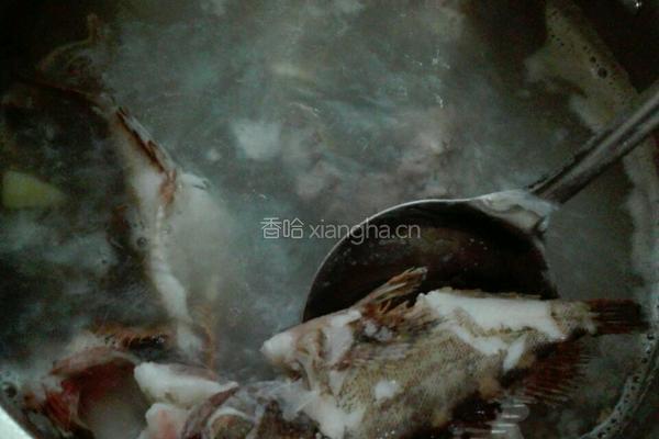 芥菜咸骨海鱼煲的做法图解3