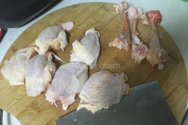 苗式鸡腿肉的做法图解2