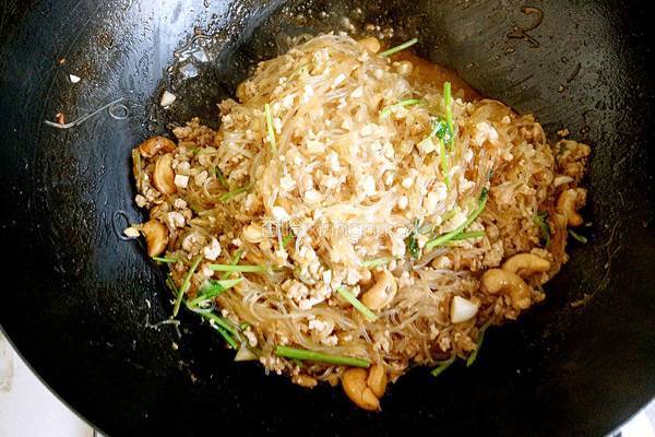 肉末腰果捞粉丝的做法图解13