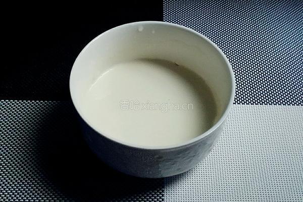 芝麻煎饼的做法图解1
