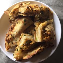 腊肉小葱千层饼的做法[图]