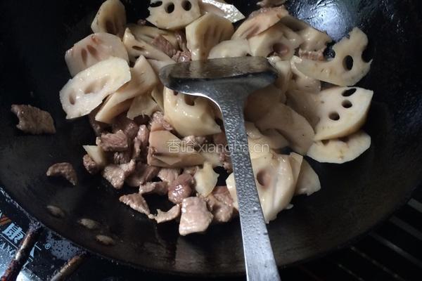 莲藕烧肉的做法图解4