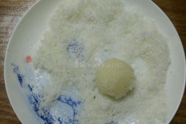 蛋白椰丝球的做法图解5