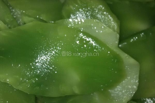凉拌莴笋片的做法图解4