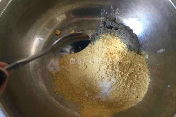 豆渣饼子的做法图解2